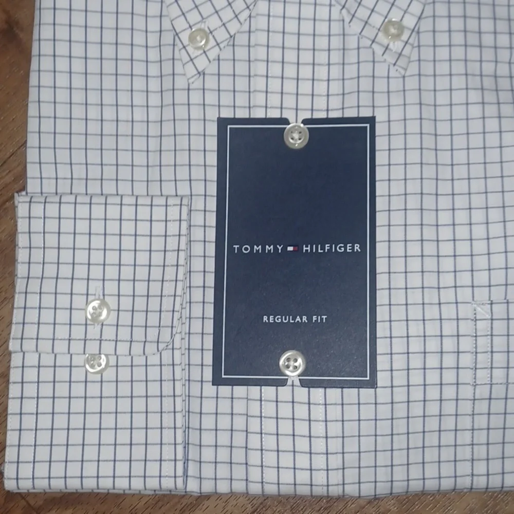 NEW! Tommy Hilfiger regular fit size large (32-33) - Picture 3 of 6